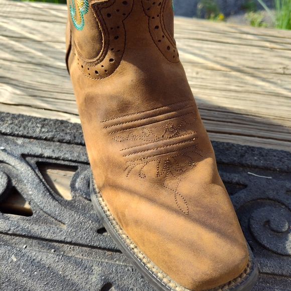 Justin Cowgirl Western Boots.Brown Teal Trim - Picture 3 of 11